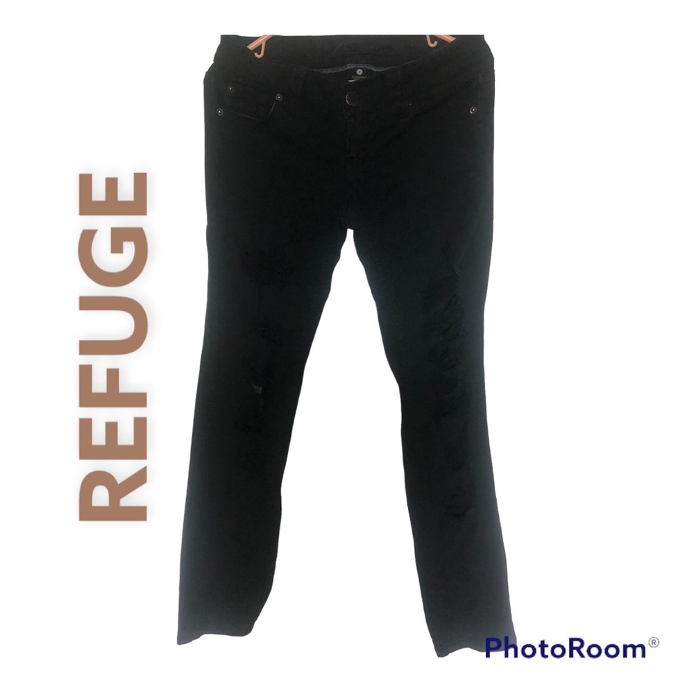 REFUGE BLACK DENIM DISTRESSED JEANS